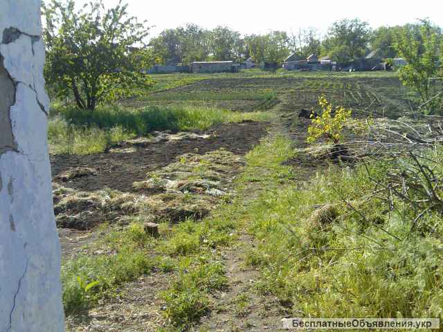Небольшой домик требующий ремонта