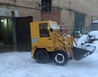 Мини-погрузчик ковшовый Bobcat Komatsu с бортовым поворотом