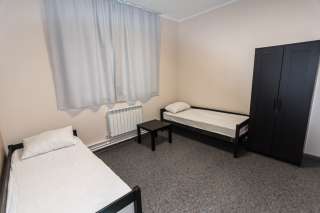 Шкаф платяной двухдверный