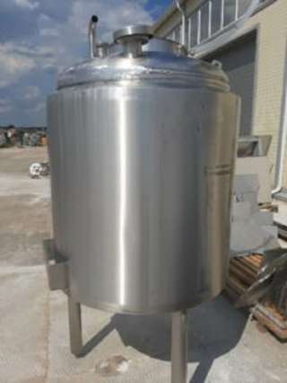 Емкость нержавеющая, объем 0,85 куб.м., вертикальная, термос, змеевик