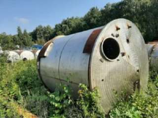 Емкость нержавеющая, вертикального исполнения, объемом 10 куб.м.