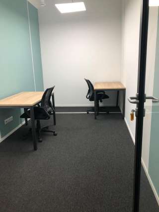 В БЦ ART GALLERY сдается офис на 2 рабочих места 4 этаж 13,2 квм