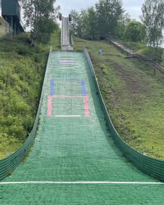 Ремонтировщик плоскостных спортивных сооружений