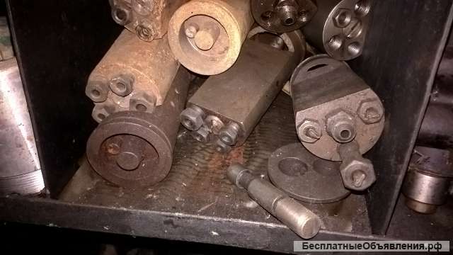 Насос масляный в консоль