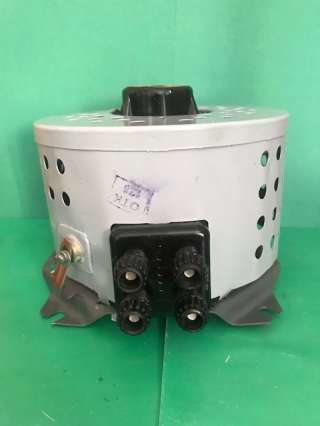 Автотрансформатор регулировочный АОСН-2-220-82