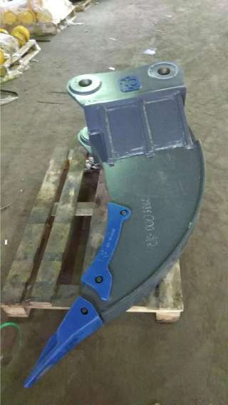 Однозубый рыхлитель для экскаватора