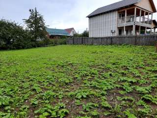 Огороженный участок, летний дом, сад. Лпх. Рядом водохранилище, лес