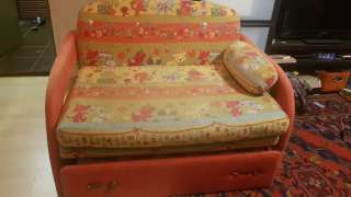 Диванчик детский б/у