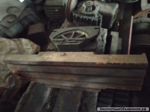 Наклонный стол для станков 675, 676