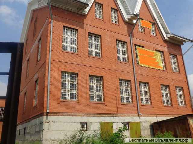 Дом - Замок 2000 кв. м. в элитном коттеджном поселке