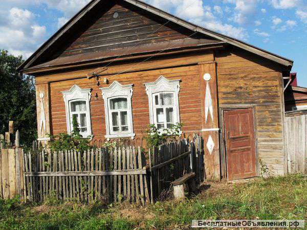 Дом в деревне на реке Оке