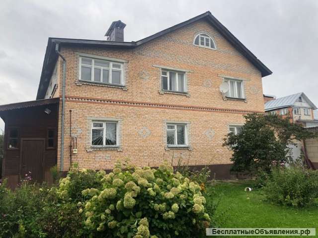 Коттедж 293 кв.м на участке 15 соток