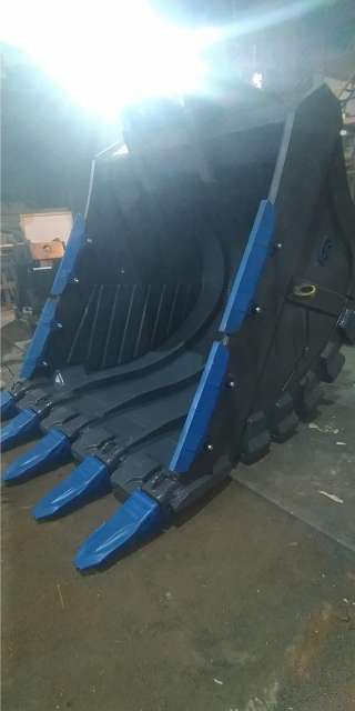 Ковш скальный сверхусиленный V3,2м3 для Hyundai R520