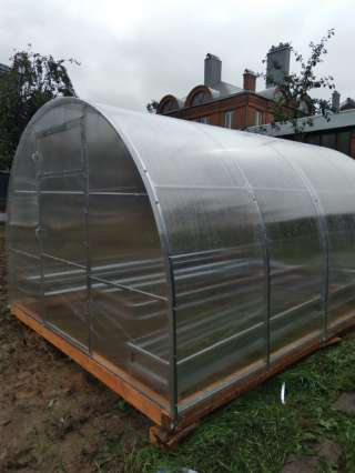 Теплица из поликарбоната