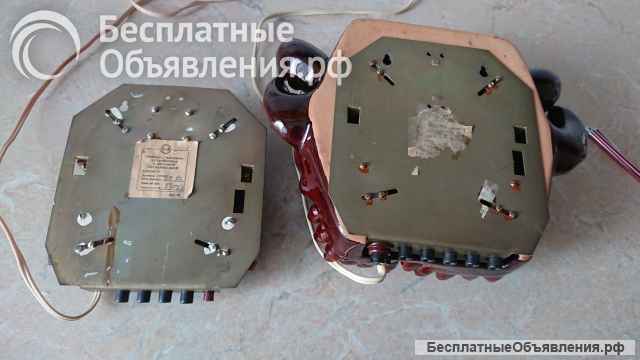 Чaсы элeктpонные нaстенные 2шт