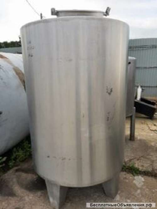 Емкость нержавеющая, объем 1,5 куб.м., вертикальная