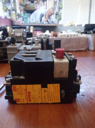 Автоматические выключатели АТ-00, 500в.пер. 32а. 220в. пост.12.8/19,2а. БДС-6059735. Болгария. -65ш