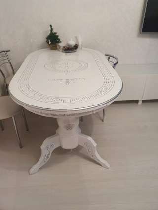 Стол обеденный