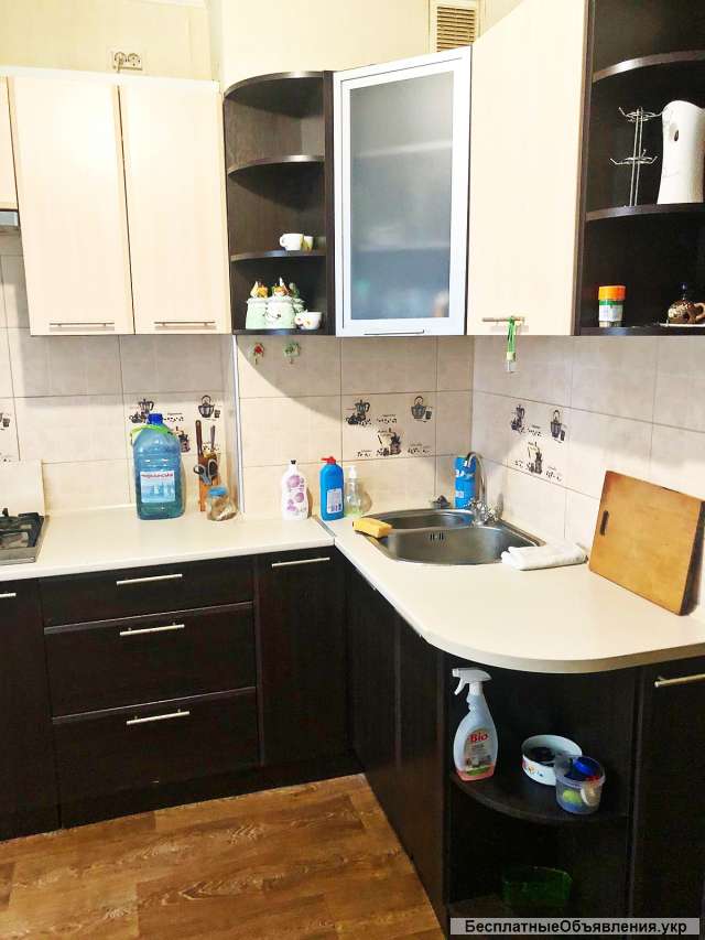 2-Х кімнатну зі свіжим ремонтом на «стометрівці»