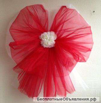 Свадебные украшения на авто бант красно-белый