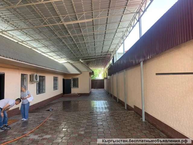 Большой уютный дом