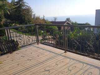 Дом в поселке премиум класса