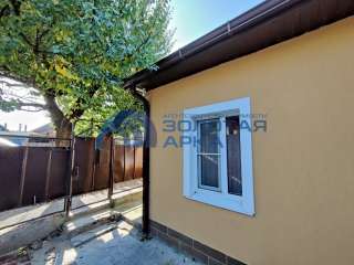 Ст. Елизаветинская Продается дом, 3 просторные, светлые комнаты, кухня, санузел совмещенный