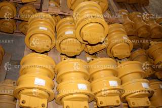 Каток опорный двубортный Komatsu D155A