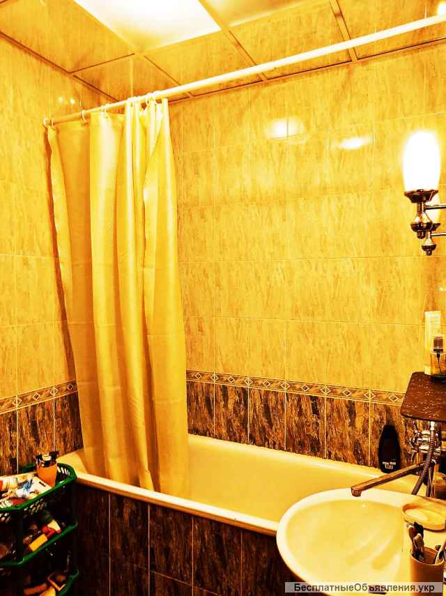 4-Х кімнатну з меблями і технікою