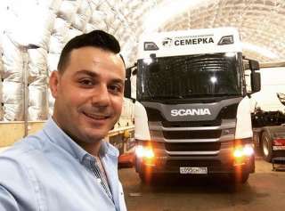 Автослесарь по ремонту грузового авто