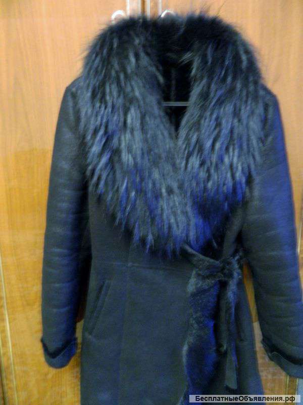 Женскую дубленку