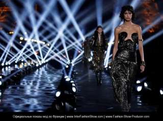 Кастинг для моделей, - девушки, юноши показ мод в Париже