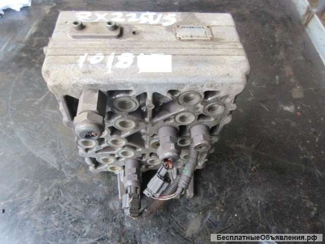 Гидрораспределитель пилотный Hitachi 4452626