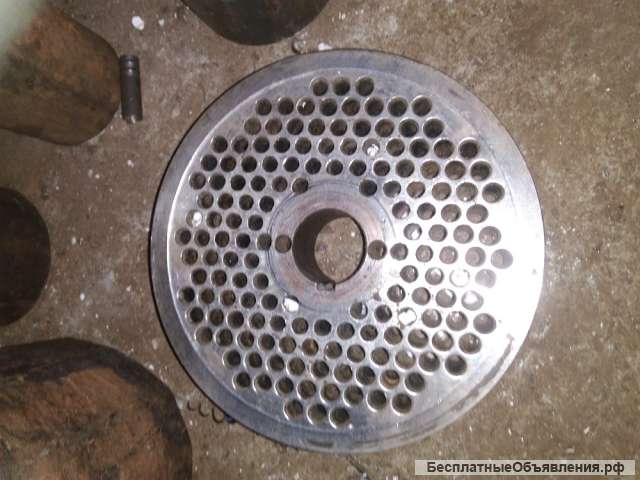 Матрицы плоские для пеллеты диаметром 300 мм