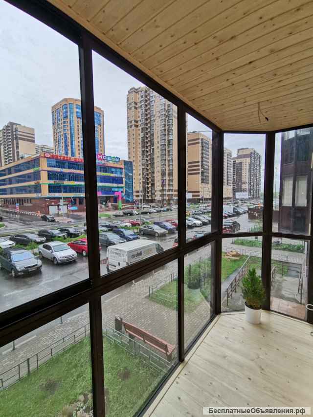 Остекление балконов под ключ