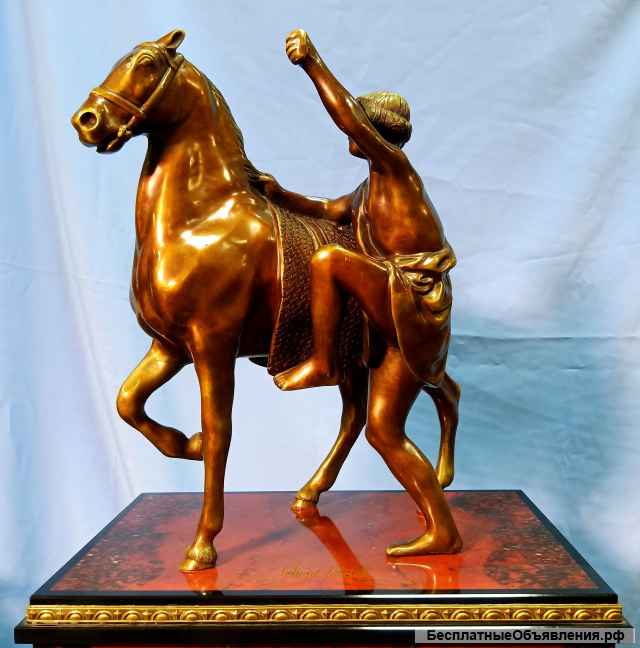 Часы каминные Мальчик с конём