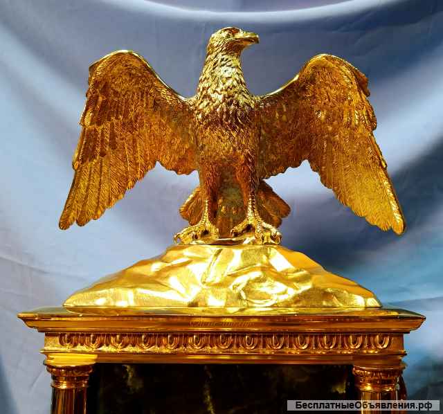 Часы каминные В римском стиле