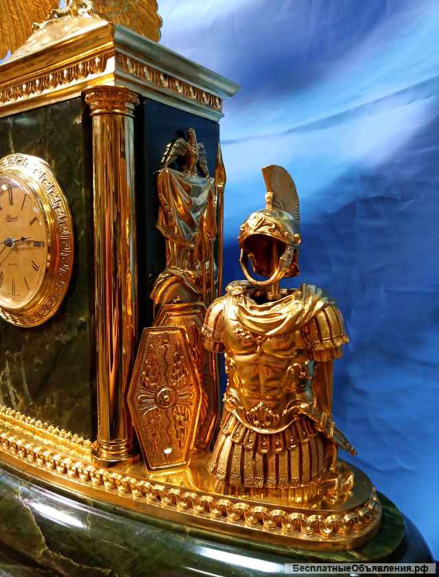 Часы каминные В римском стиле