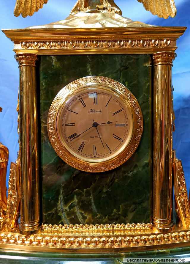 Часы каминные В римском стиле