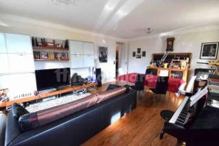 Впечатляющие двухуровневые апартаменты, полностью отремонтированные в Италии