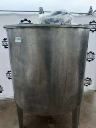 Емкость нержавеющая, объем 1,2 куб.м. вертикальная, рамная мешалка, инв 1687