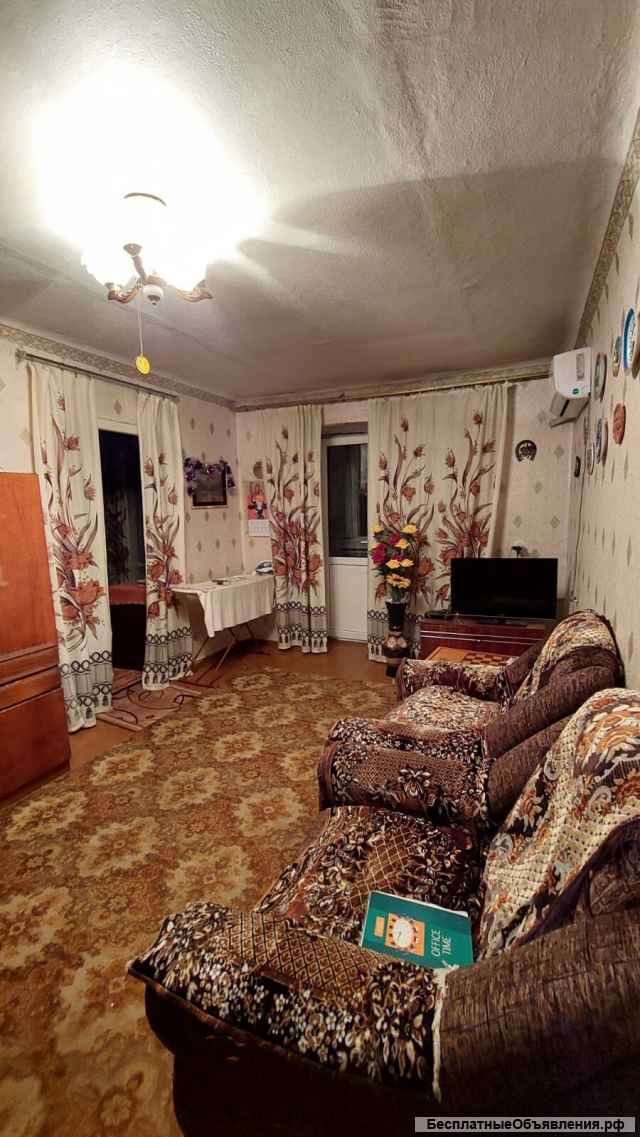 2032 Продаю 3-х комн. квартиру в г. Новошахтинске