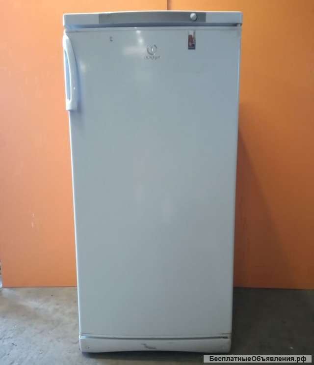 Холодильник Indesit
