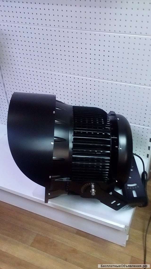 Мачтовый светодиодный прожектор, 1000Вт, IP66, 130000 Лм, серия GL-SРL-1000W