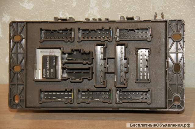 Rover 75. Блок предохранителей. YQE103139