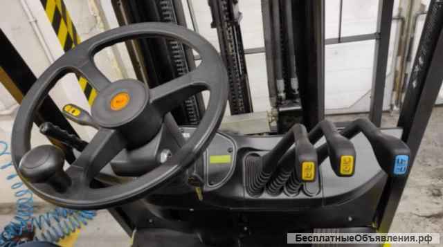 Вилочный погрузчик Clark TMX15S