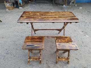 Деревянные раскладные столы и стулья, а также табуреты из дерева