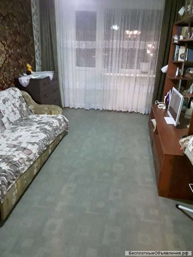 2 комнатную квартиру на пр. Коммунистическом, аллея роз.