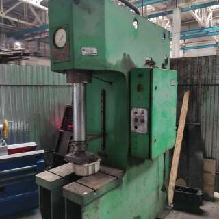 Пресс гидравлический усилие 40 тонн П6126А