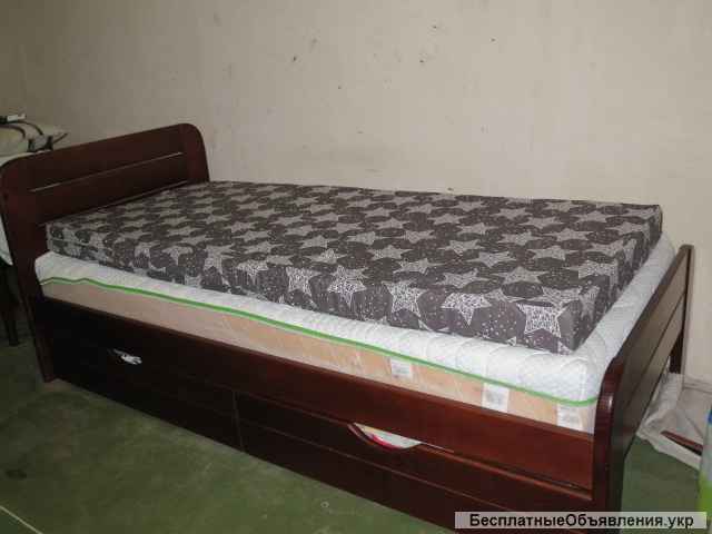 Очень удобный абсолютно новый матрасик. Ни разу не был использован.